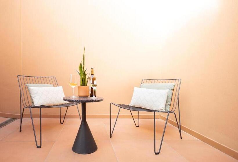 Suite with Terrace, Orangine