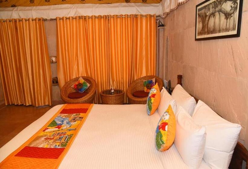 Дом 1 Спальня, Puratan Qila