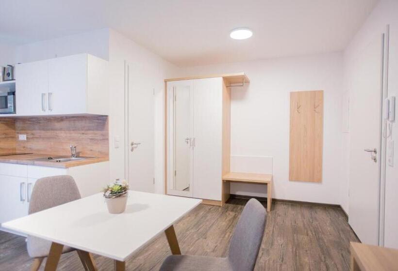 חדר סטנדרט יחיד עם מרפסת, Schoko Apartments