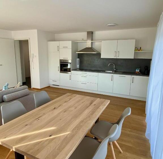 Люкс с Балконом, Schoko Apartments