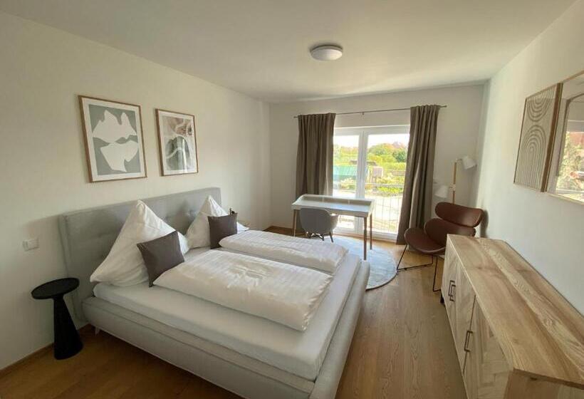 סוויטה עם מרפסת, Schoko Apartments