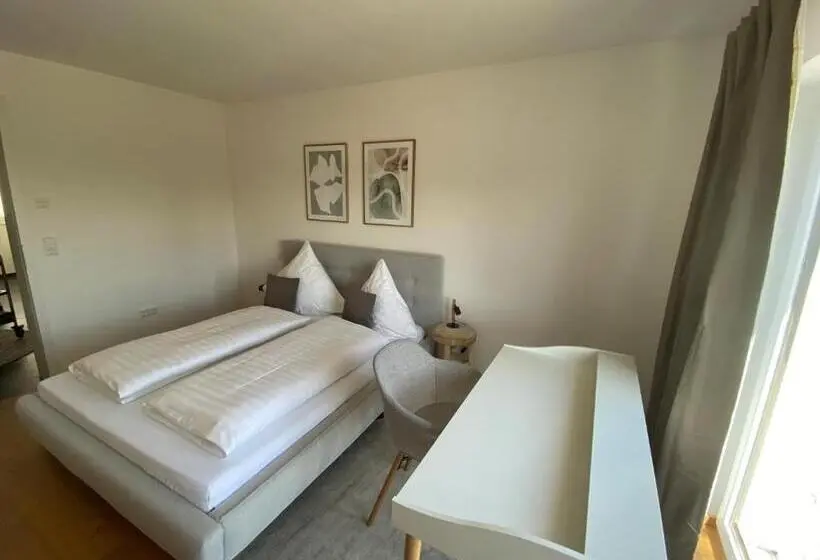 バルコニー付スイート, Schoko Apartments