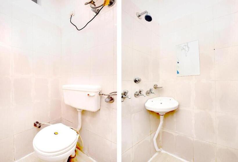 三人经典房间, Spot On Hc Palace