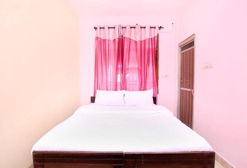 三人经典房间, Spot On Hc Palace