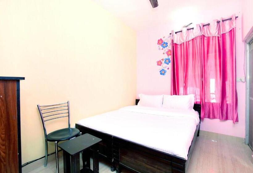 三人经典房间, Spot On Hc Palace