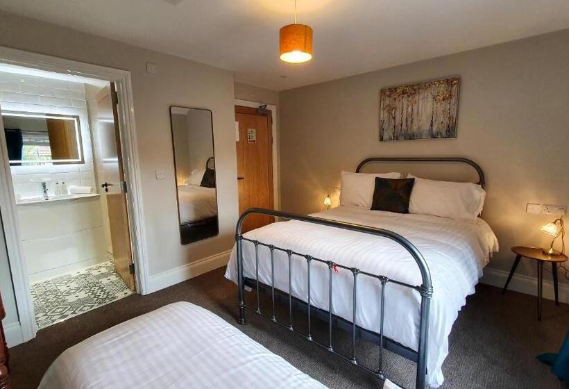 Номер Deluxe, The Adam And Eve