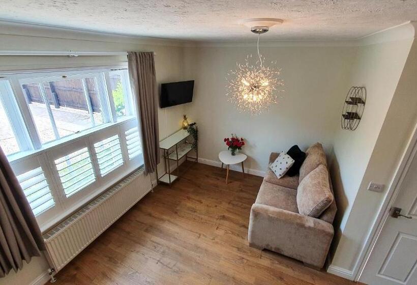 Дом 2 Спальни, The Adam And Eve