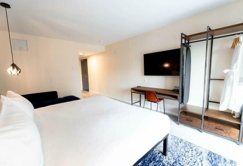 חדר סופריור עם מיטת קינג, The Maj