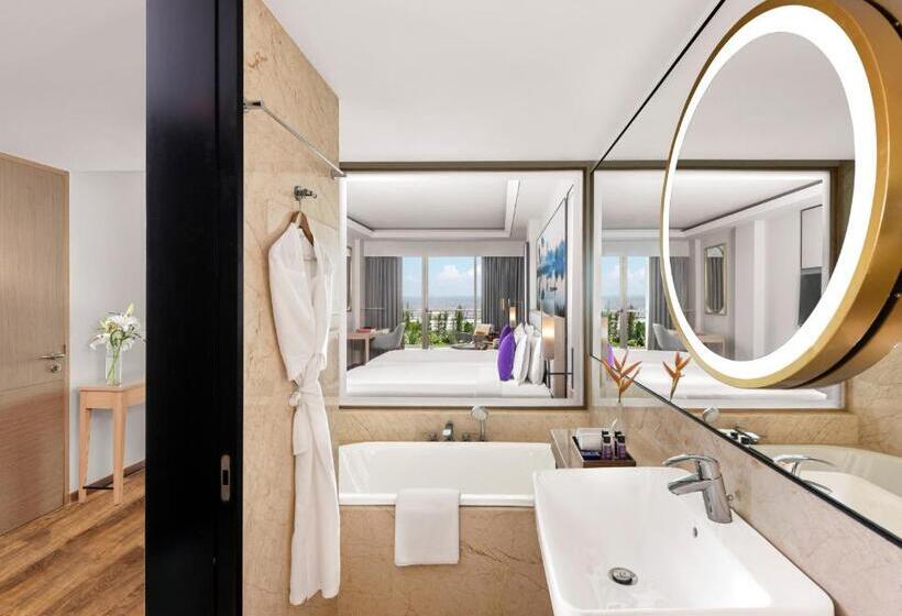 行政房间, Vivanta Goa, Miramar