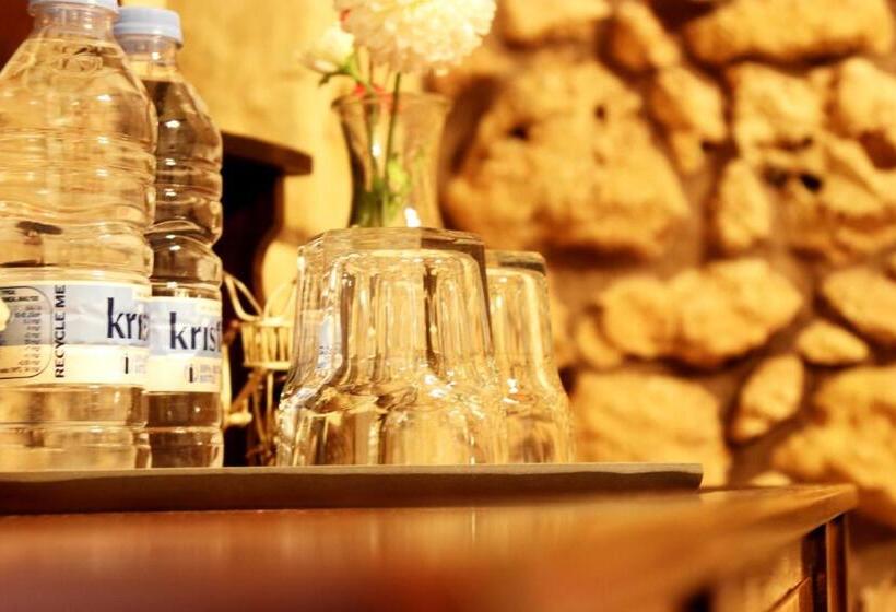 اتاق لوکس, Il Bàrraġ Farmhouse B&b Gozo Traditional Hospitality