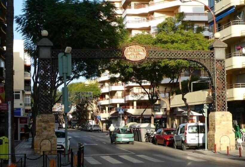 اتاق استاندارد, Habitación Independiente Céntrica