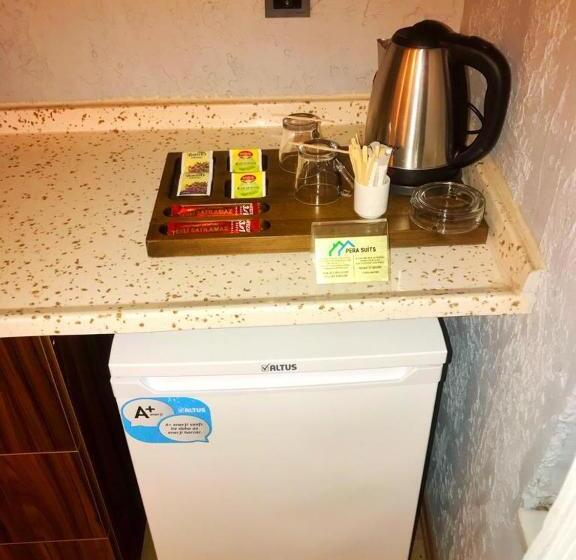 اتاق خانوادگی, Pera Pansiyon