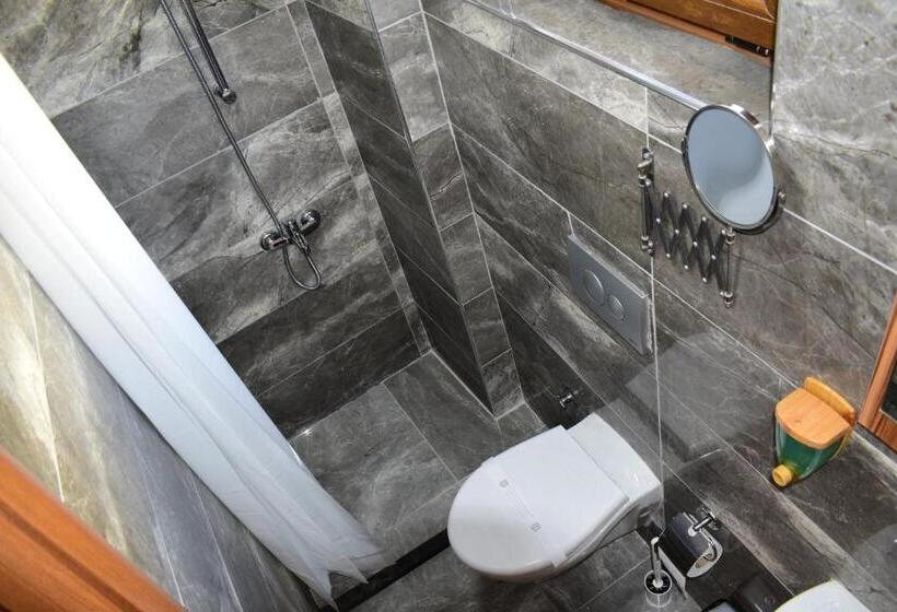 اتاق استاندارد با وان آب گرم, Pera Pansiyon