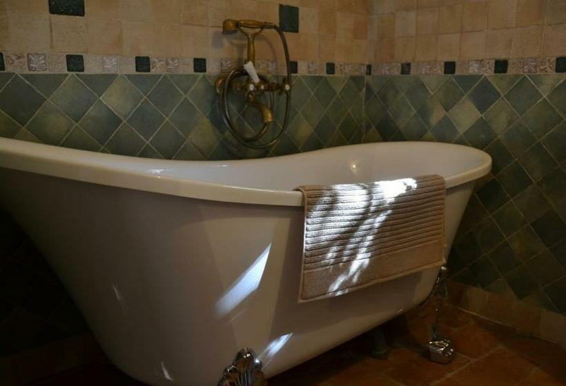 Deluxe Suite King Bed, Il Venaio