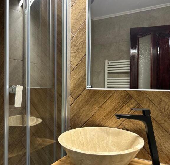 Апартаменты 2 Спальни, Pensiunea Ioana