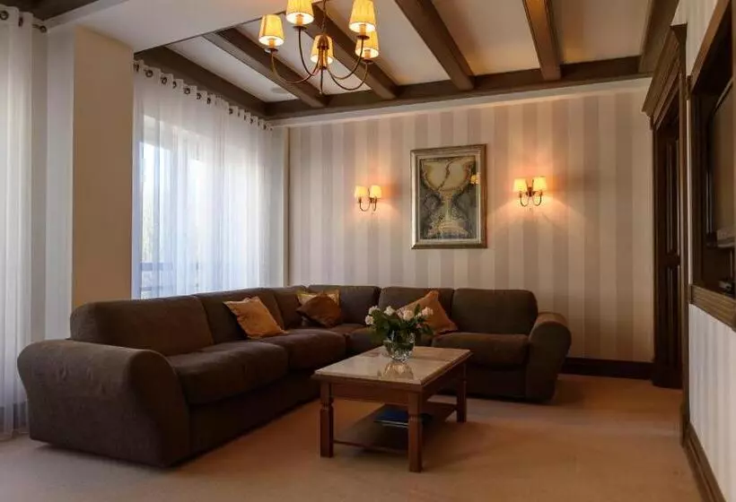 Juniorsviitti, Apart Hotel Chale Graal