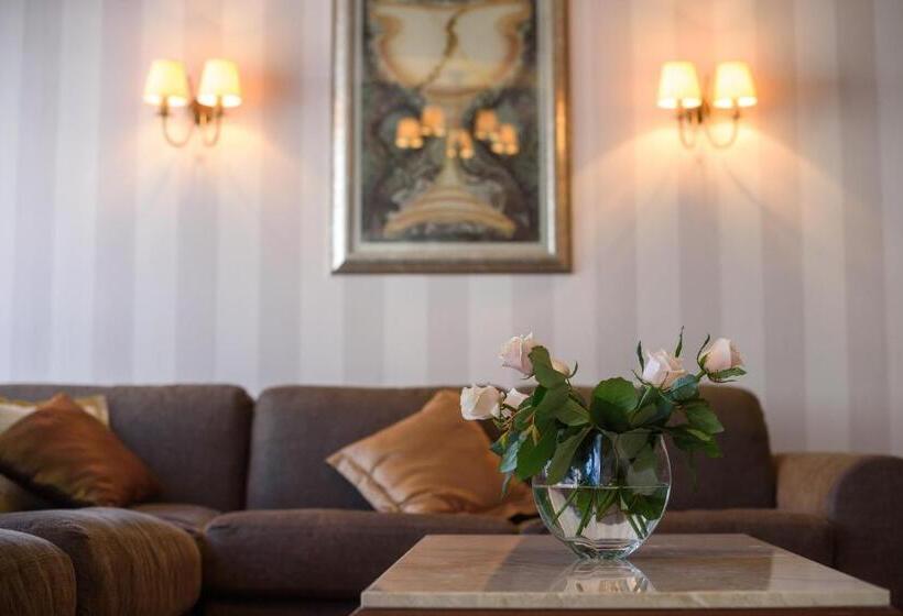 سوییت جونیور, Apart Hotel Chale Graal