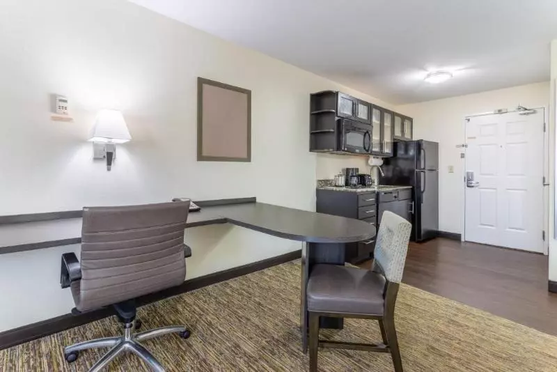 Standard-studio, Candlewood Suites Aurora Naperville, An Ihg