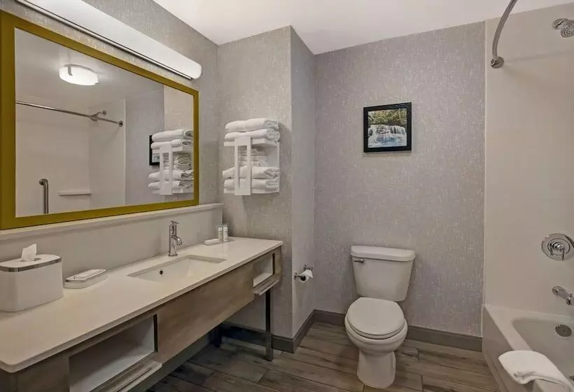 ２ダブルベッドのスタンダードルーム, Hampton Inn Westfield