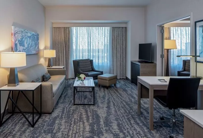سوییت, Hilton Shreveport