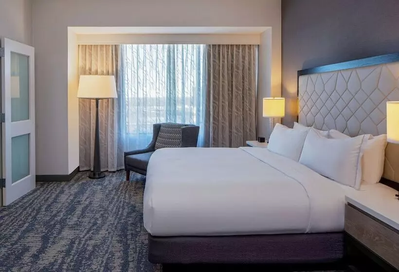 سوییت, Hilton Shreveport