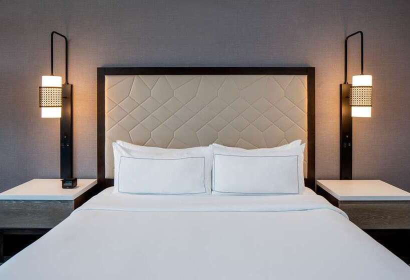 سوئیت با تخت بزرگ, Hilton Shreveport