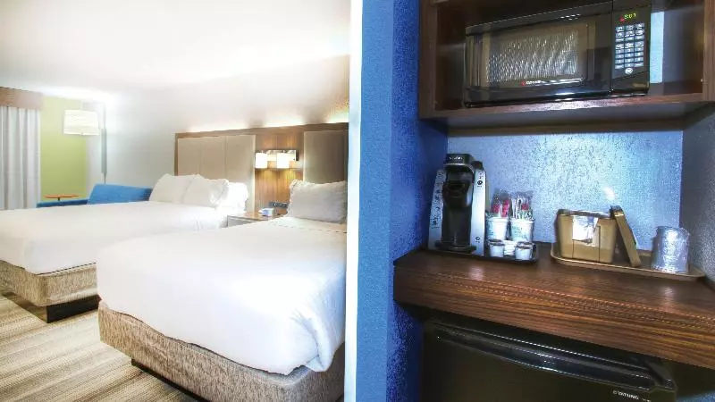 キングサイズベッドのスタンダードルーム, Holiday Inn Express Hotel & Suites Magnolia Lake Columbia By Ihg