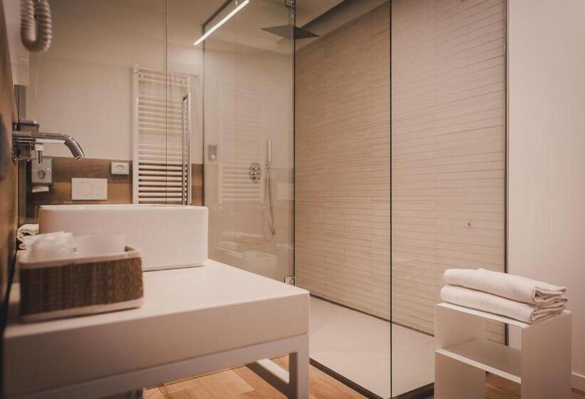 Полулюкс, Stadio & Spa