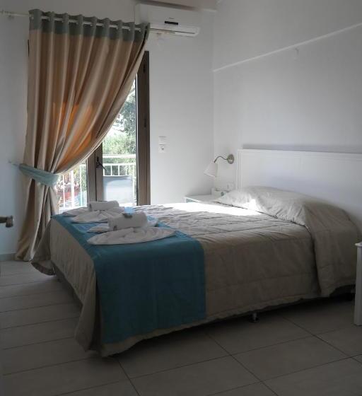 شقة غرفة واحدة, Ledra Maleme