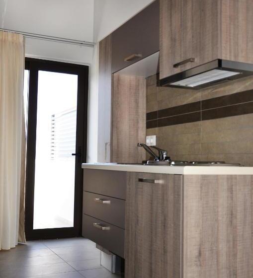 إستوديو سوبيريور, Ledra Maleme