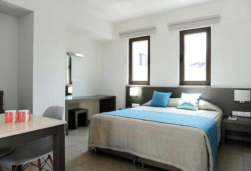 إستوديو سوبيريور, Ledra Maleme