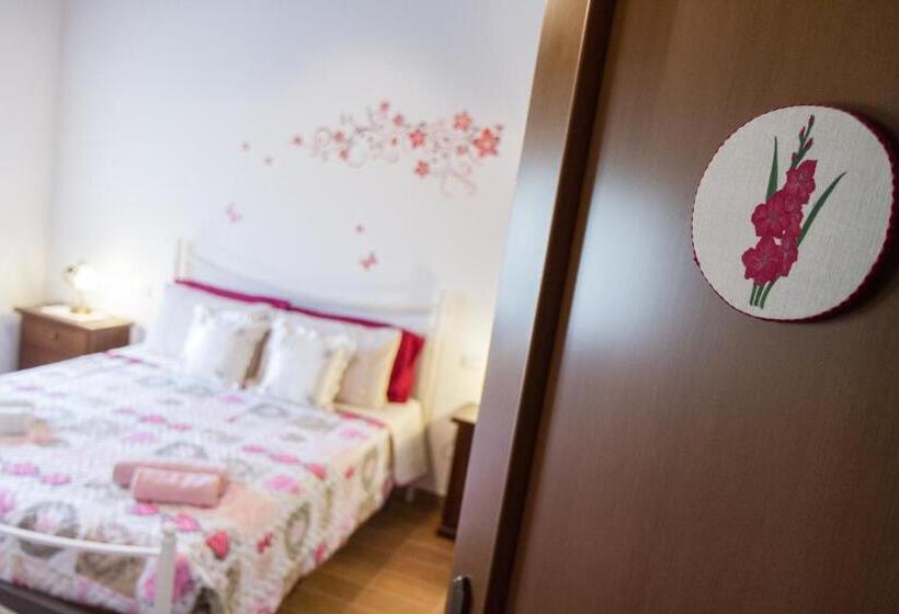 Standard room with outdoor bath, Il Gladiolo