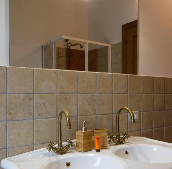 חדר סטנדרט טריפל חדר רחצה חיצוני, Il Gladiolo