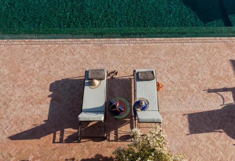 ویلای 4 خوابه, Le Jardin Des Douars