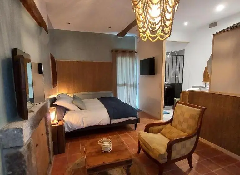 ガーデンビュースタンダードルーム, Les Chambres Du Château Du Rozel