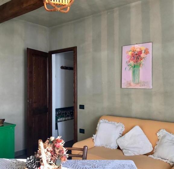 شقة غرفة واحدة, Casale San Giovanni