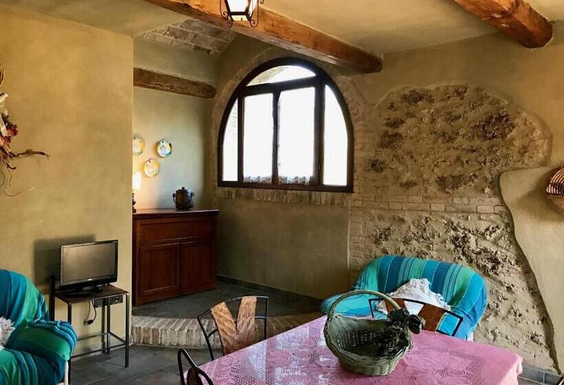 آپارتمان 2 خوابه, Casale San Giovanni