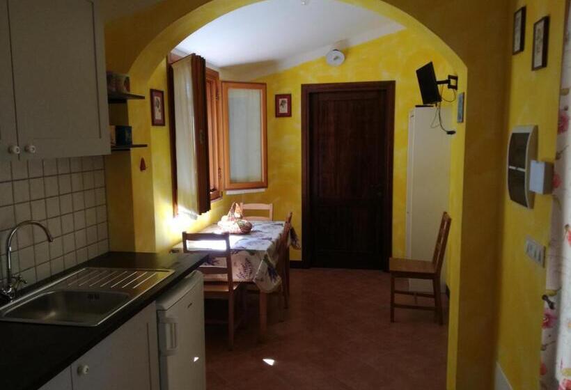 آپارتمان 1 خوابه همکف, Casetta Francini