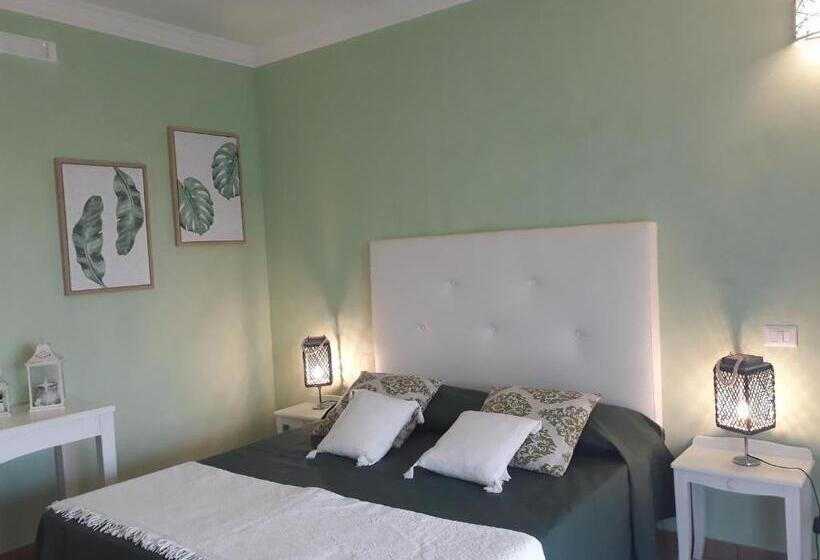 חדר סטנדרט, Giardini Di Marzo