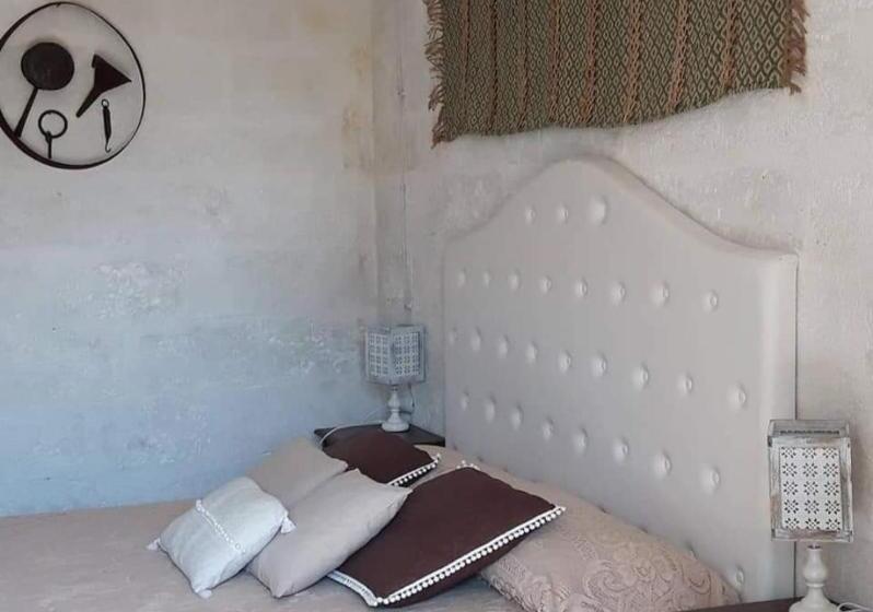 חדר סטנדרט לארבעה, Giardini Di Marzo