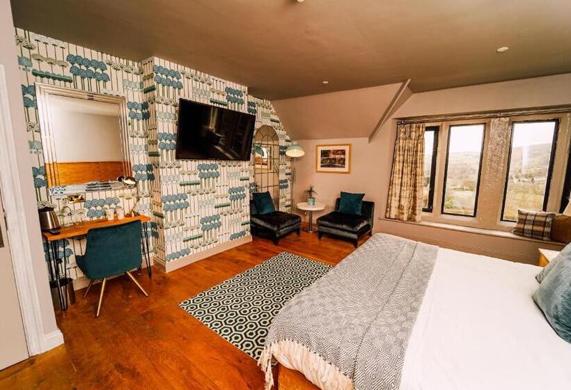 Полулюкс, The Maynard