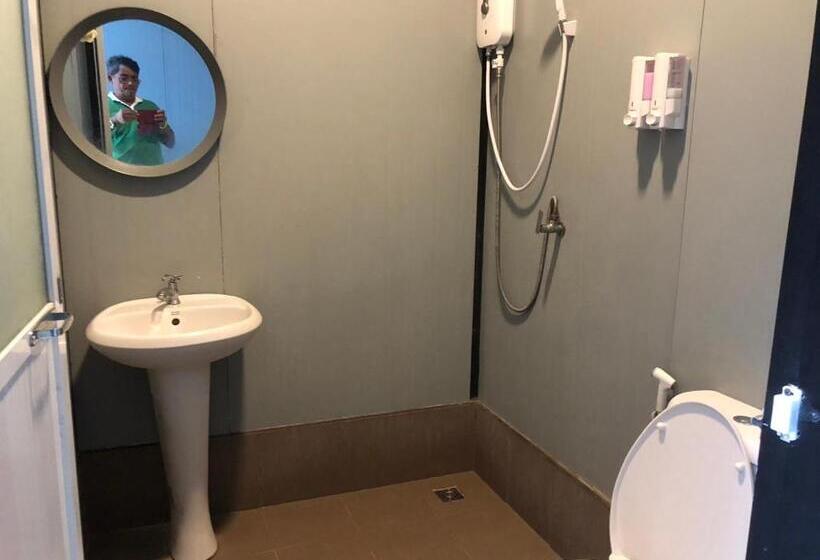 غرفة قياسية مطلّة علي الحديقة, Green Happy Homestay