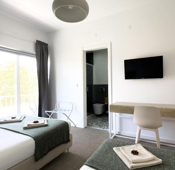 带阳台的三人标准间, Solar Do Alentejo