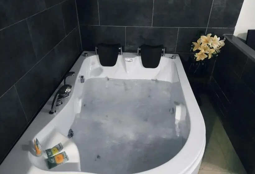 バスタブ付きスタンダードルーム, Hostal Ajavi Del Sur