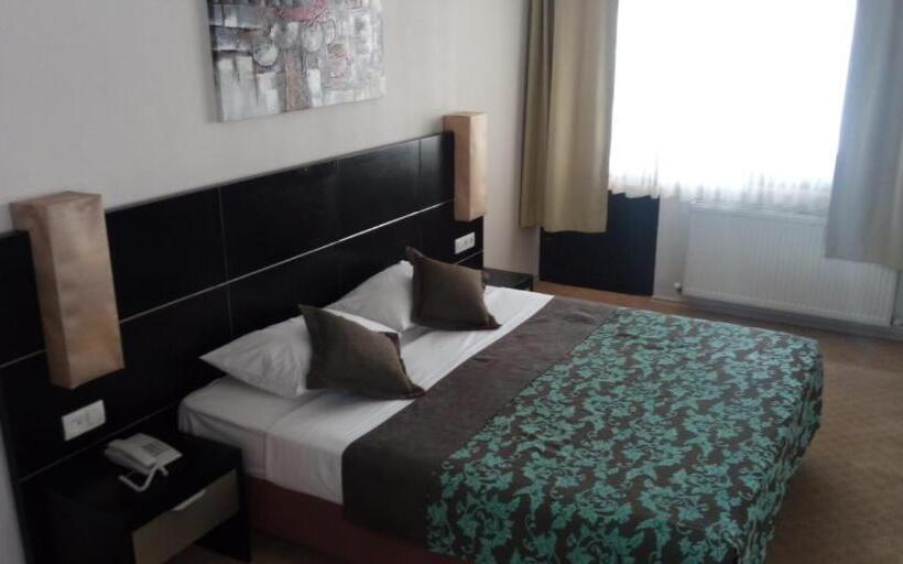 اتاق لوکس, Grand Krone