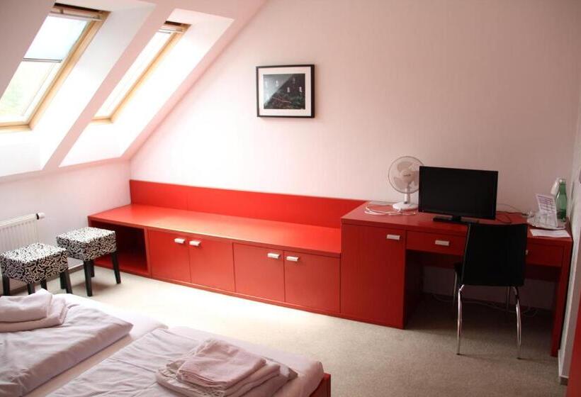 Трехместный Номер Комфорт, U Tří Volů