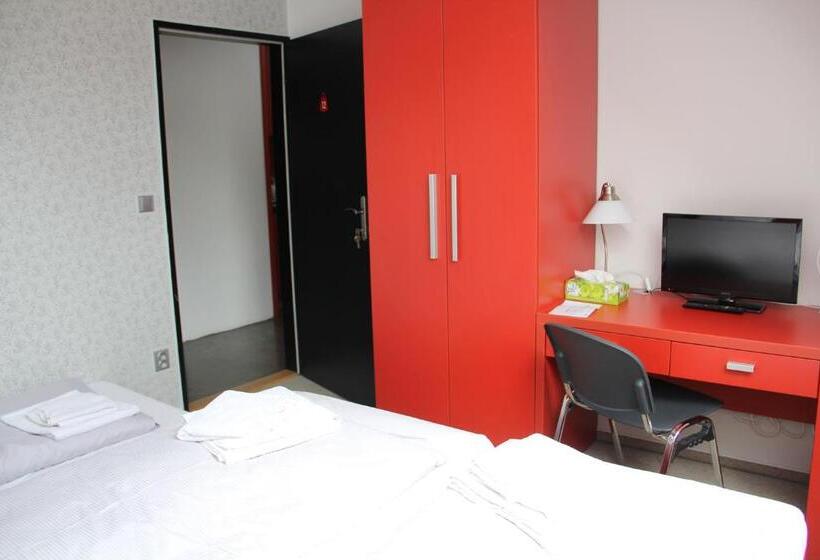 Апартаменты 3 Спальни, U Tří Volů