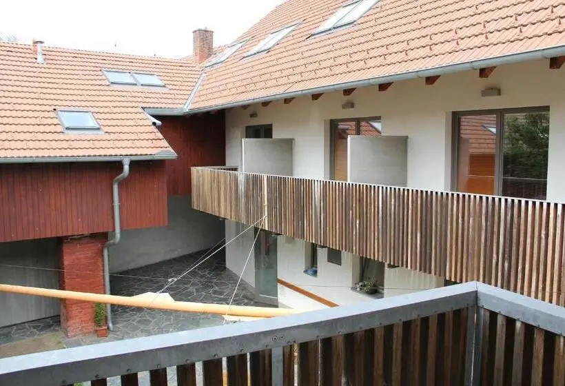 身障者適用スタンダードルーム, U Tří Volů