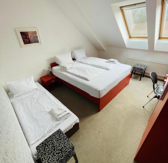 Апартаменты 3 Спальни, U Tří Volů