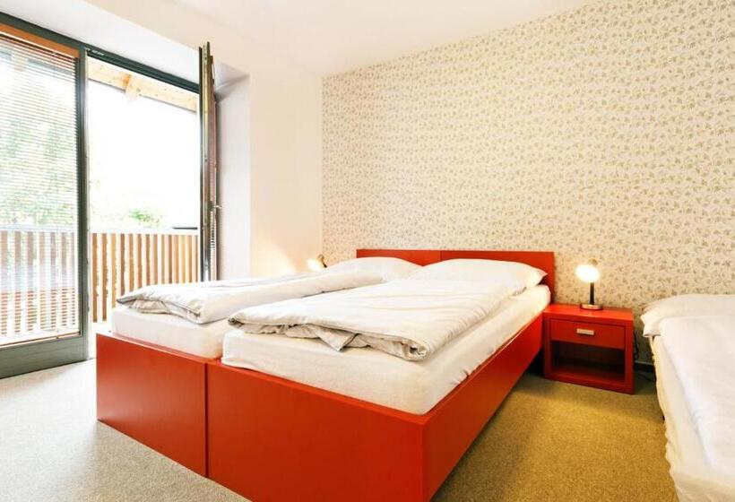 Трехместный Номер Стандарт с Балконом, U Tří Volů